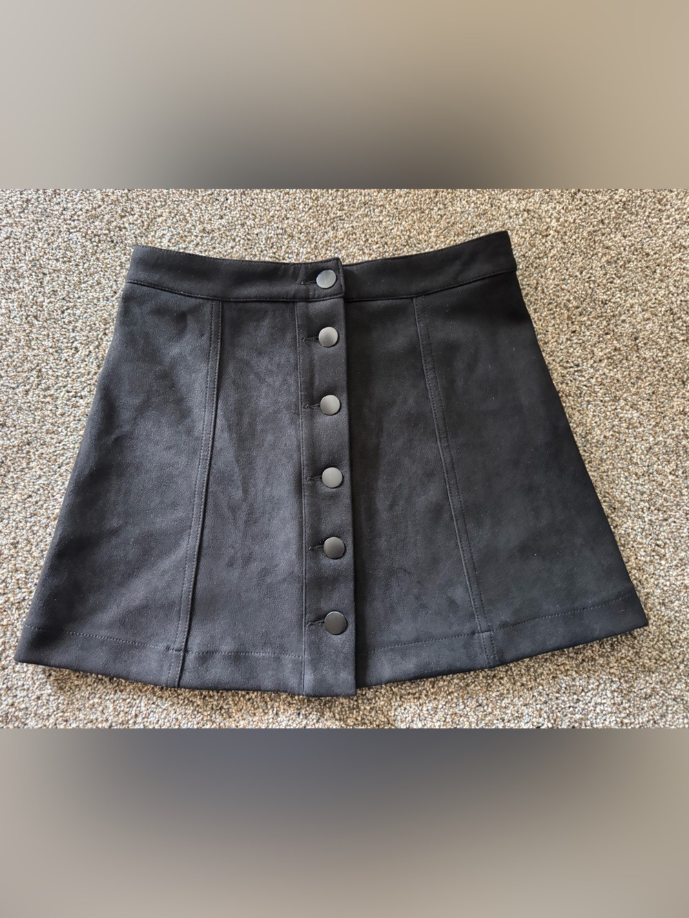 Forever 21: women’s Black Front Button-Front A-Line Suede mini Skirt size 28